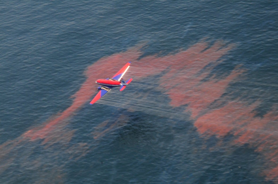 EMBED 1 NSF 3 Droping Dispersants on Sunlight Weathered Oil