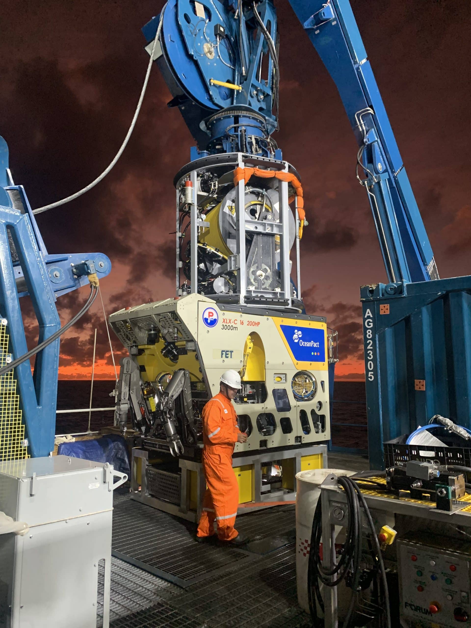 2 200HP Perry XLX C ROV