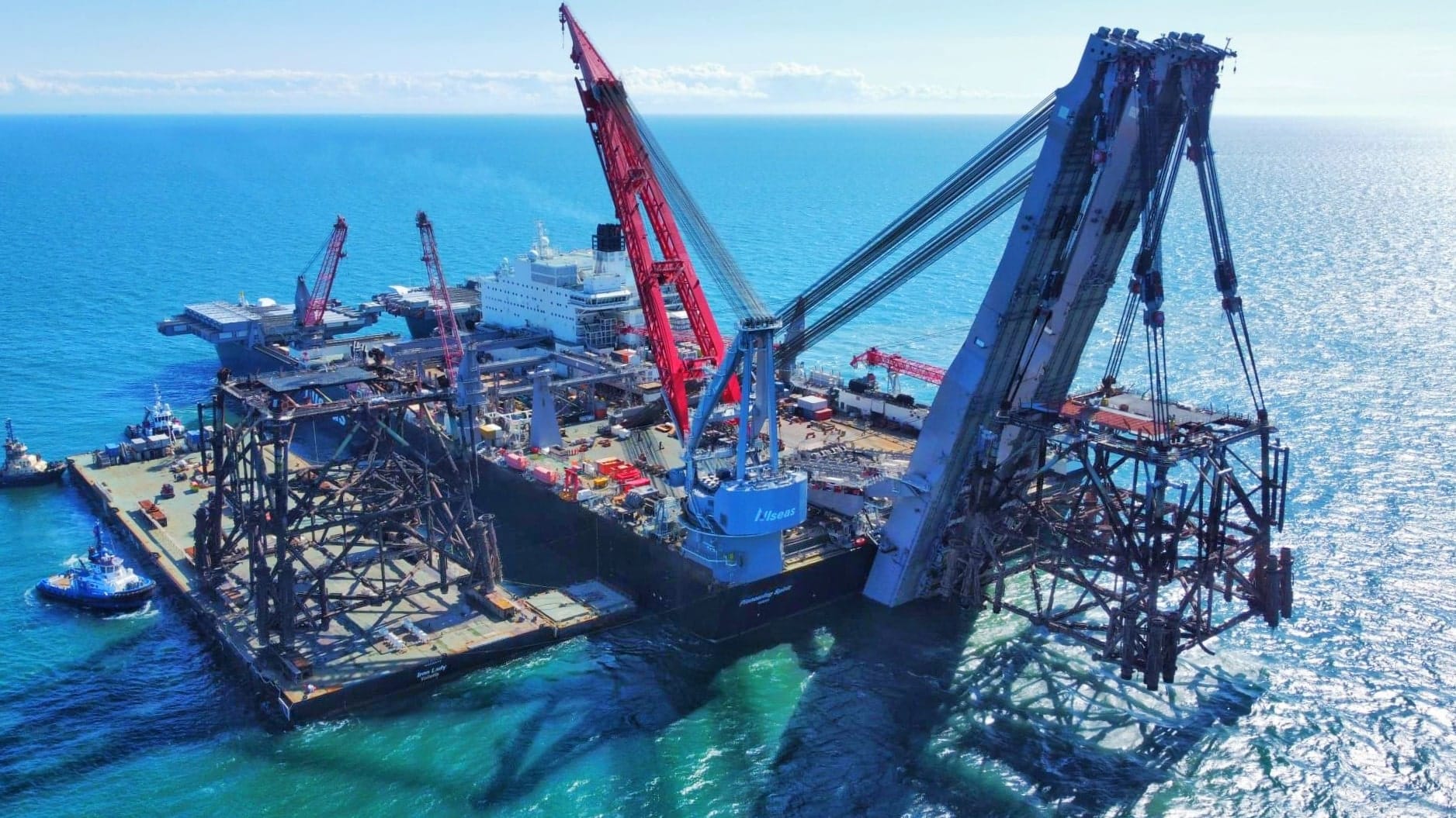 DP3 DP4 Jacket lift with the Pioneering Spirit Allseas