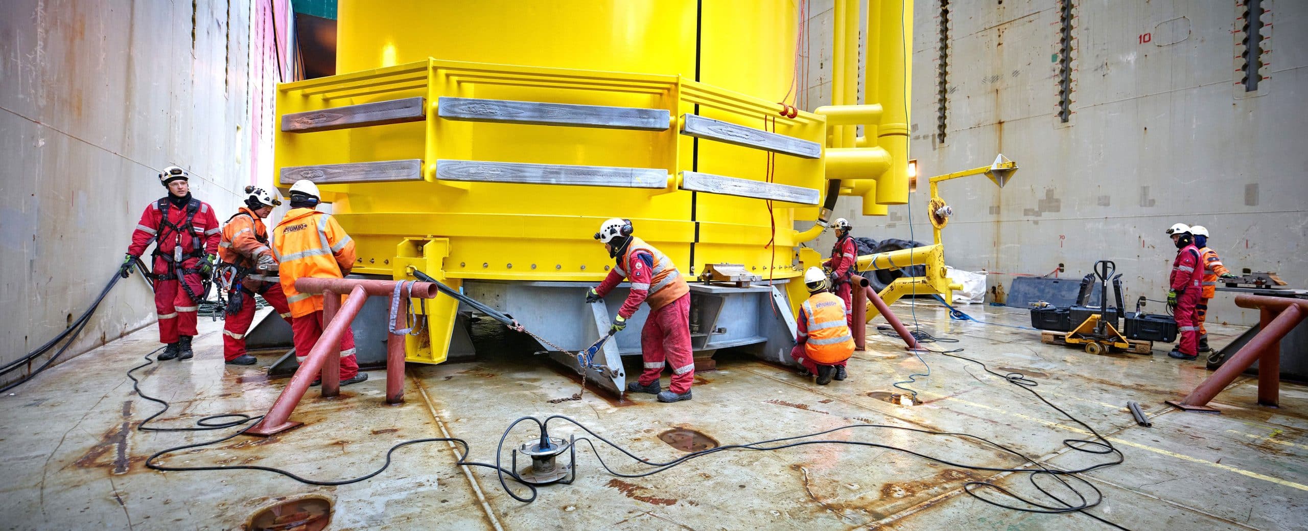 Jumbo Offshore HLV Fairplayer TP installation 03