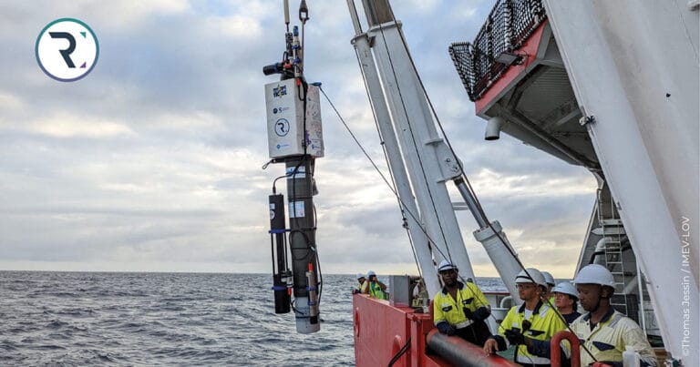 A Full-Size Lab Inside a Tiny Float - environment coastal & offshore