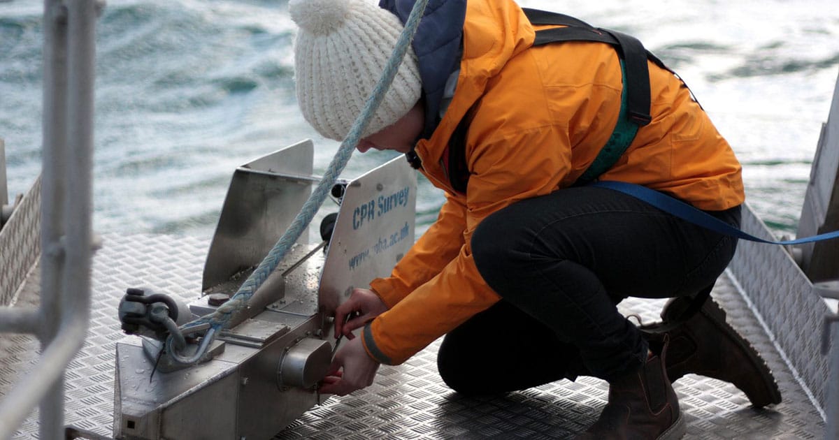 A continuous plankton recorder device is towed in surface waters and occupies a similar space to a marine mammal.