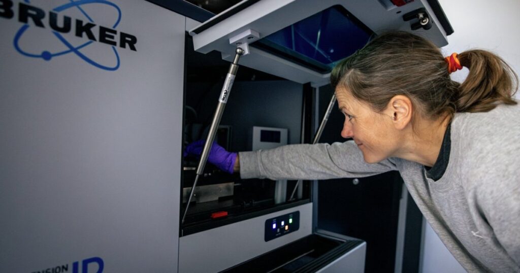 Dr Katsia Pabortsava pictured using the new technology