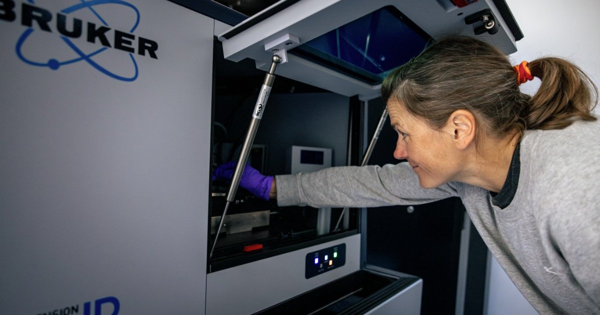 Dr Katsia Pabortsava pictured using the new technology