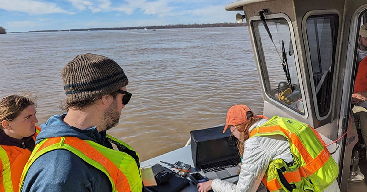 As part of water quality data collection, cross-sectional field parameters are recorded at the Mississippi River at Vicksburg, MS (USGS 07289000).