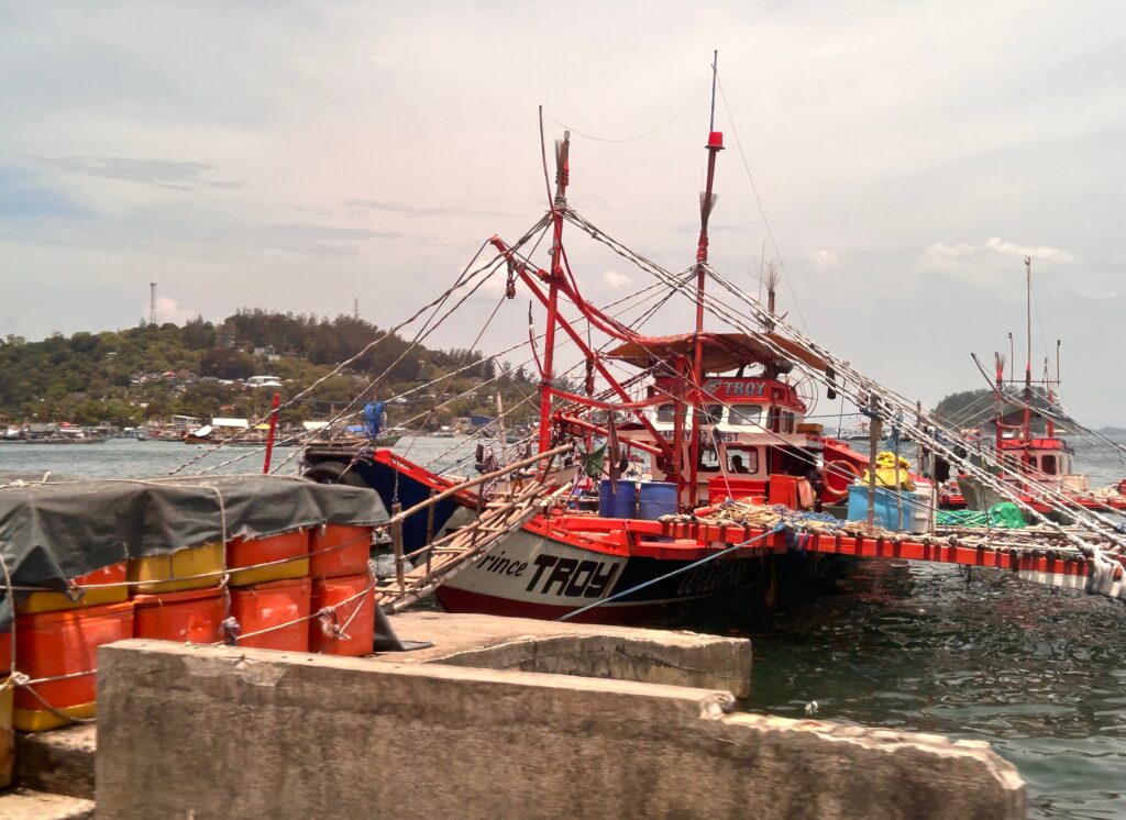 The Fish Right team visited the Subic Commercial Fisher’s Association in Subic, Philippines. 