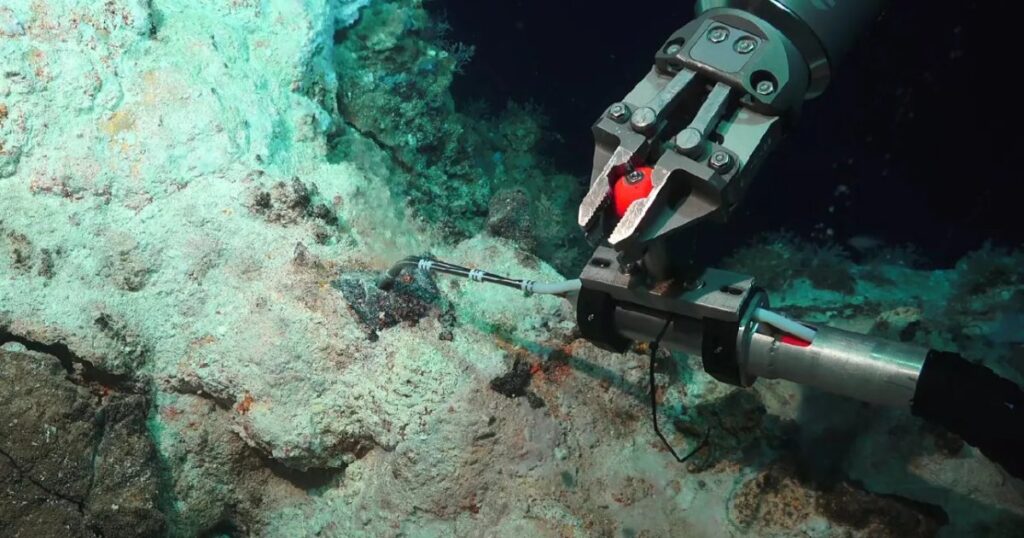 The ROV samples an active hydrothermal system off the Greek island of Milos. The shimmering water reveals hot hydrothermal fluids venting from the ocean floor. (Image credit: MARUM – Center for Marine Environmental Sciences, University of Bremen)