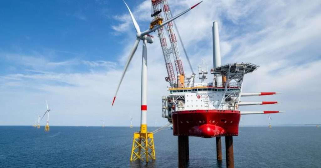 Vole au vent installing turbines at Dieppe-Le Tréport. (Image credit: Jan De Nul)