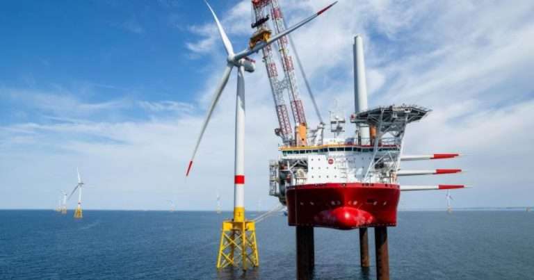 Vole au vent installing turbines at Dieppe-Le Tréport. (Image credit: Jan De Nul)