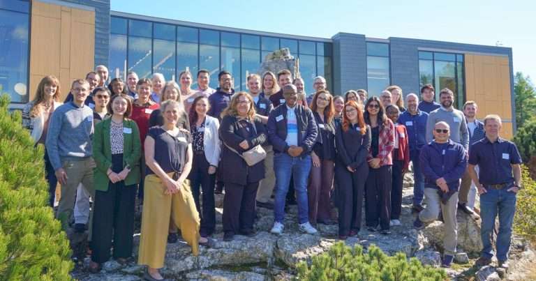 Researchers from around the world gather outside Bigelow Laboratory for the seventh DMS(P) Symposium. (Image credit: Bigelow Laboratory for Ocean Sciences)