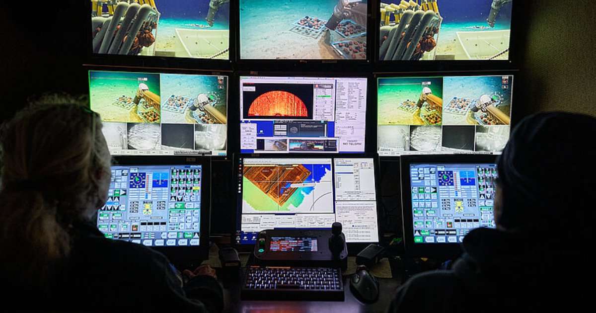Researchers can monitor what the underwater robot sees on the seabed while on board the vessel. The expedition includes researchers from 17 institutions across seven European countries. Their disciplines range from biology and microbiology to chemistry, oceanography and geology. (Image credit: Tim Kalvelage)