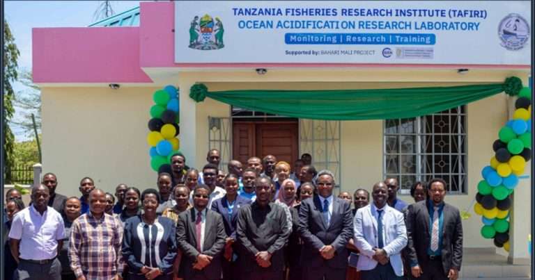 Group photo outside the new laboratory. (Image credit: IUCN)